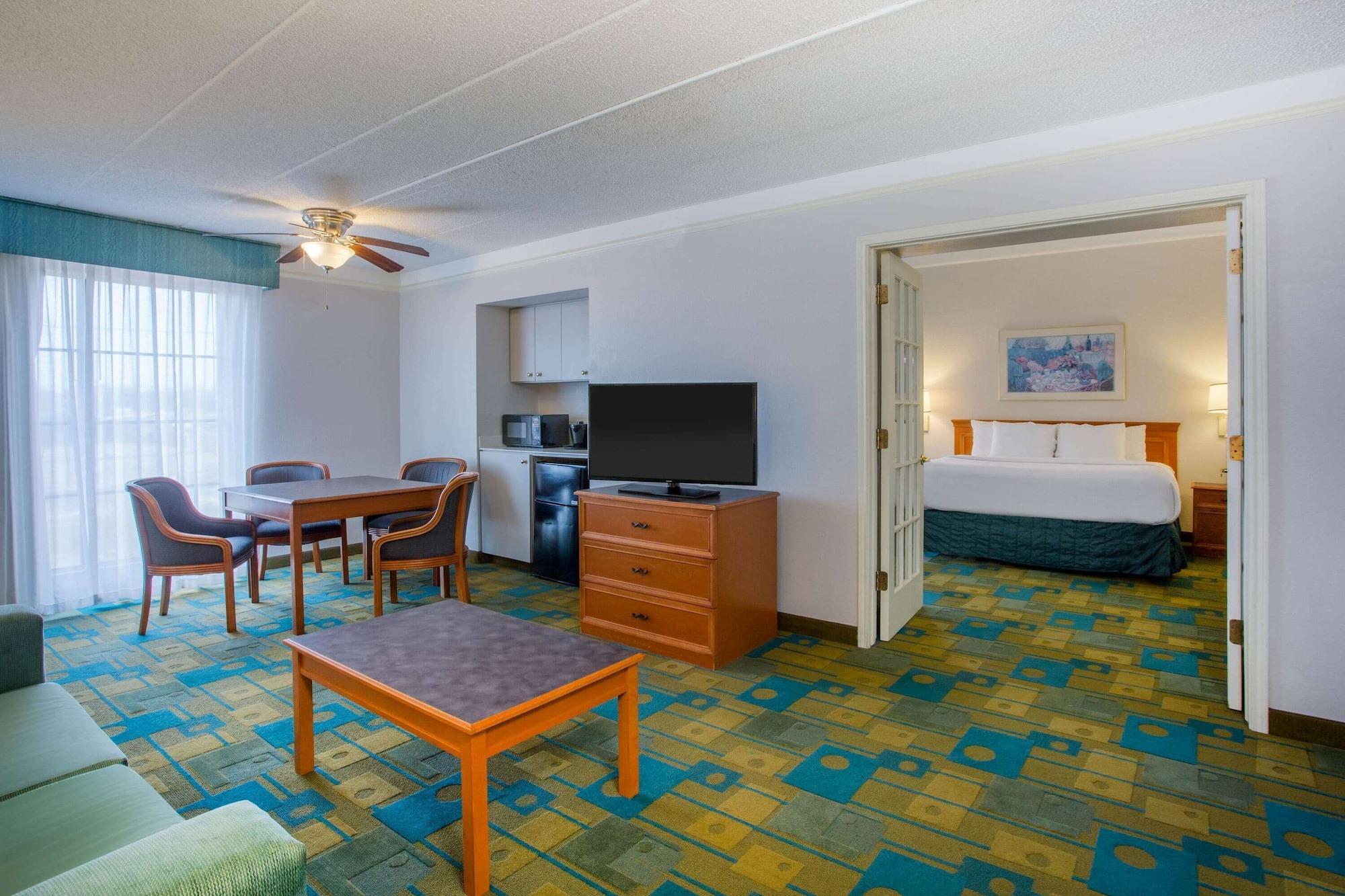 La Quinta Inn By Wyndham Norfolk וירג'יניה ביץ' מראה חיצוני תמונה