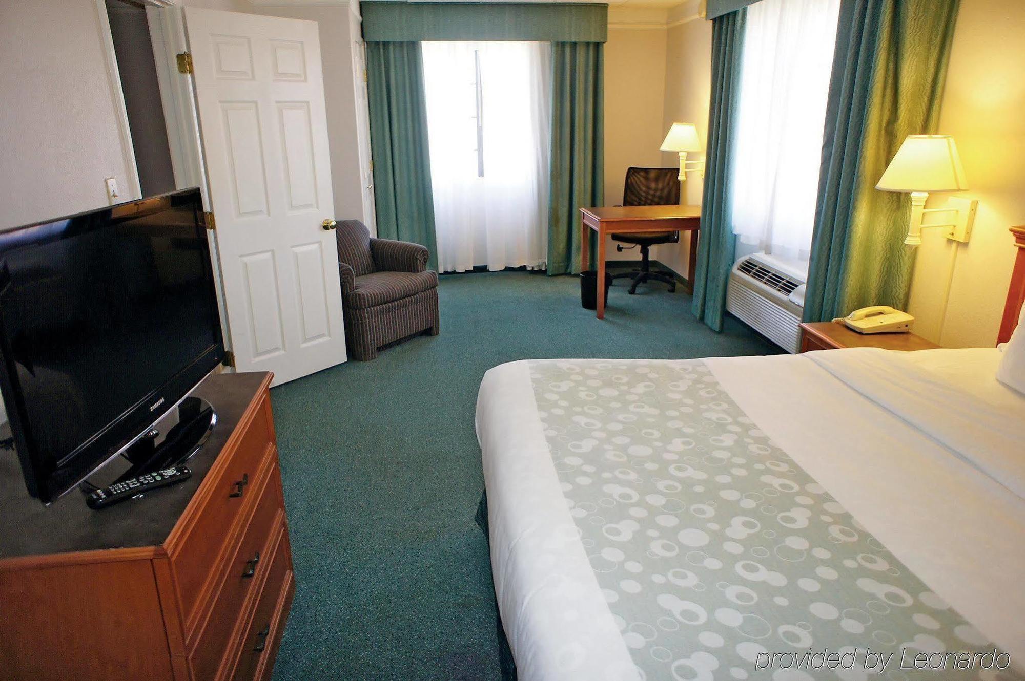 La Quinta Inn By Wyndham Norfolk וירג'יניה ביץ' מראה חיצוני תמונה